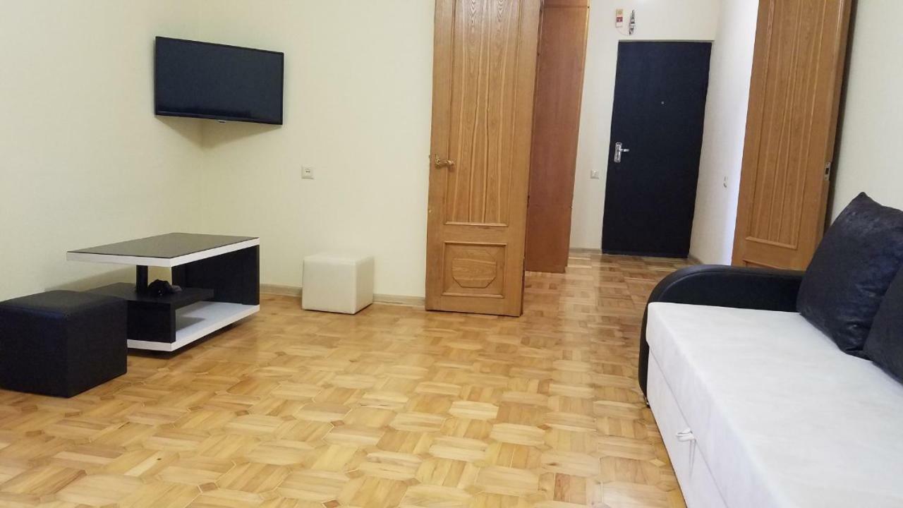 Marini Apartment Tbilisi Ngoại thất bức ảnh
